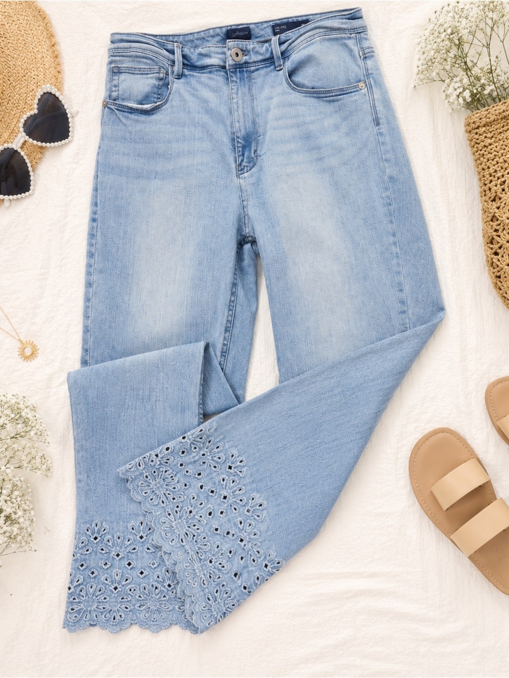 J.Jill High Rise Ankle Jeans Eyelet Embroidered Hem Light Wash Size 10